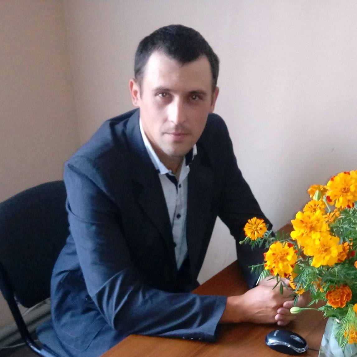 Репетитор з математики Василь Жовнір — Mathema