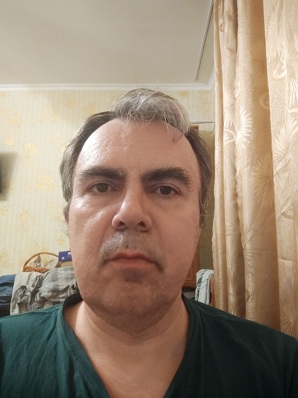 Репетитор з математики Микола Калашников — Mathema