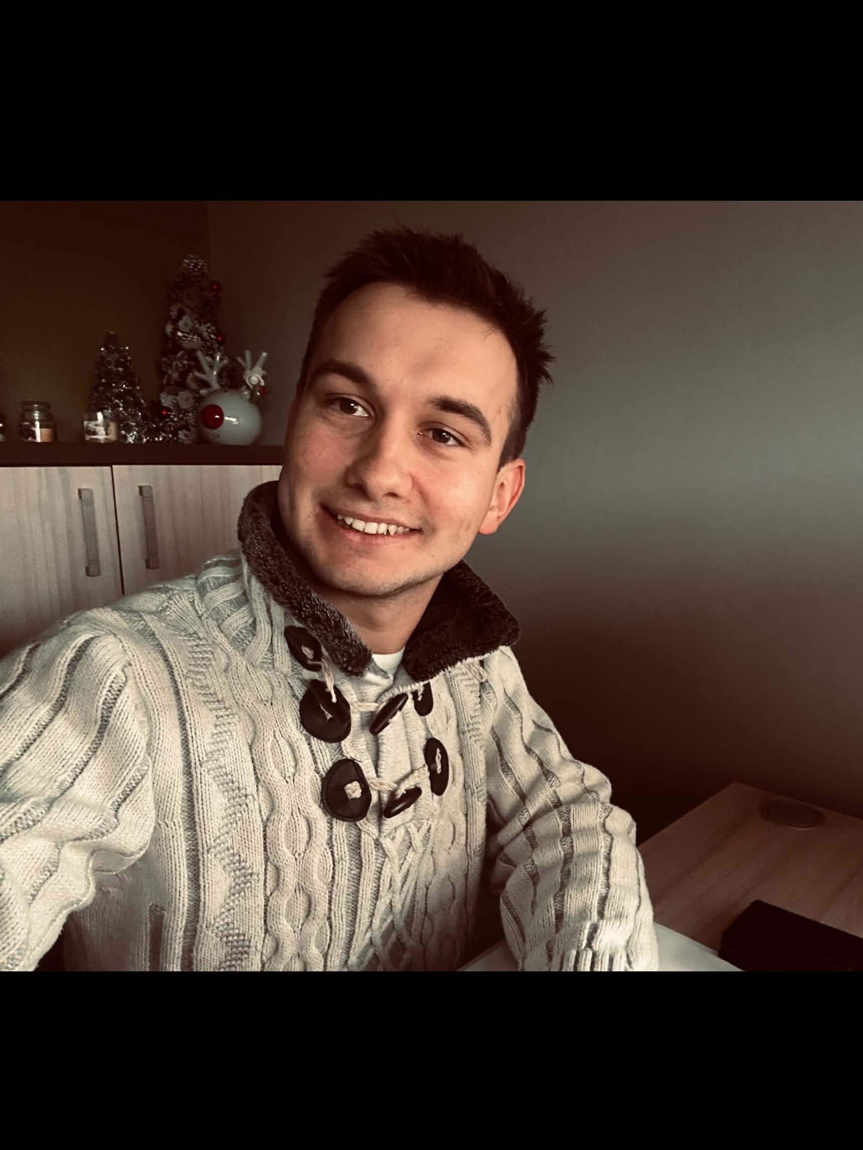 ŁUKASZ JANUS
