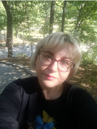 Леся Фролова